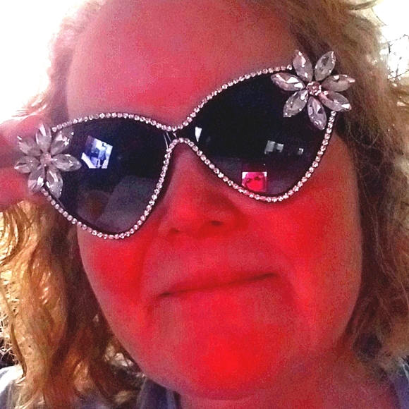 🤣Sophisticated😻 Glam Floral Rhinestone Sunglasses😺 - Picture 4 of 8